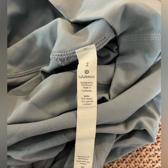 Lululemon leggings : pastel blue size 2 - Picture 5 of 5